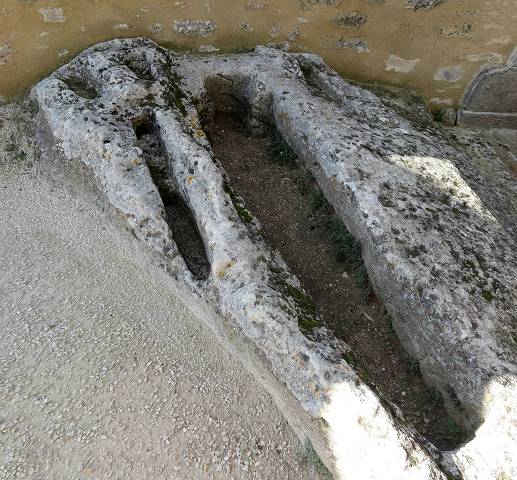 tombe rupestre