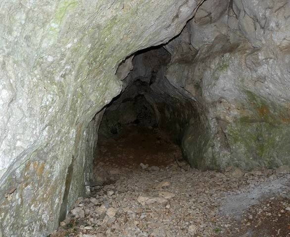Grotte de Cabias