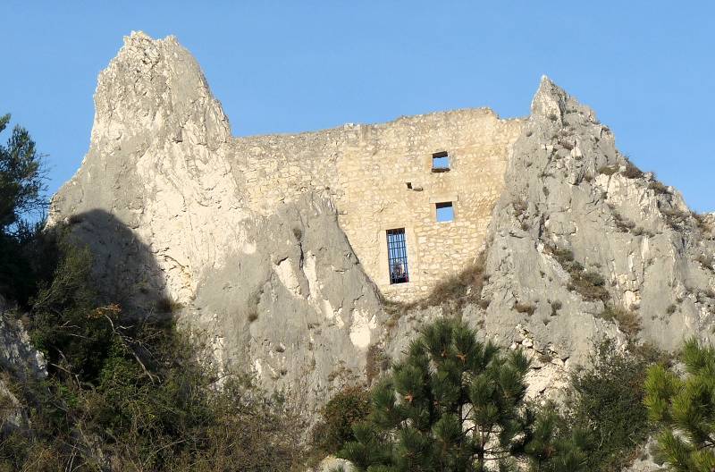 Non, ce n'est pas par l