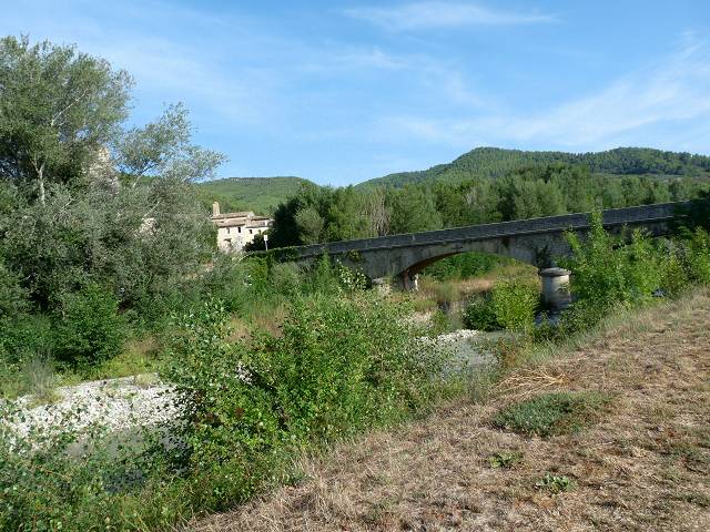 Pierrelongue