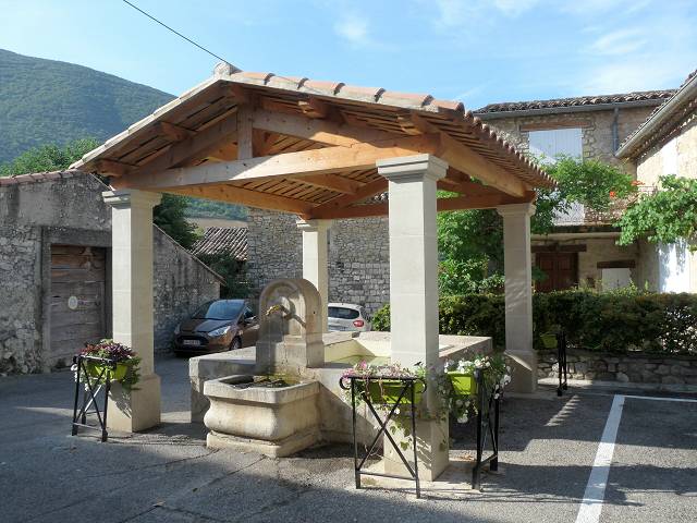 Pierrelongue