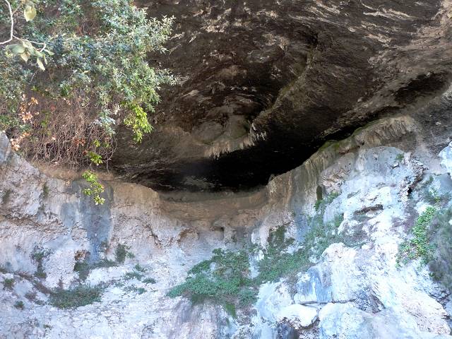 Baume Roustan