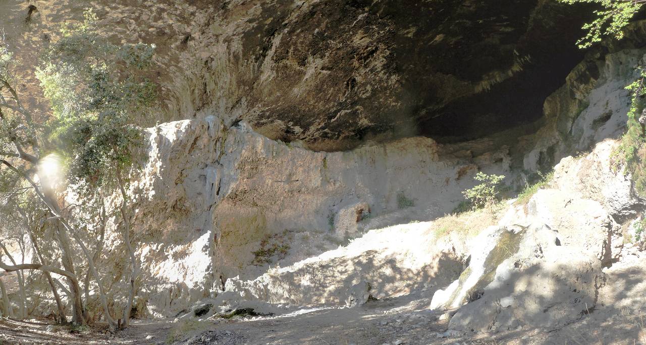 Baume Roustan